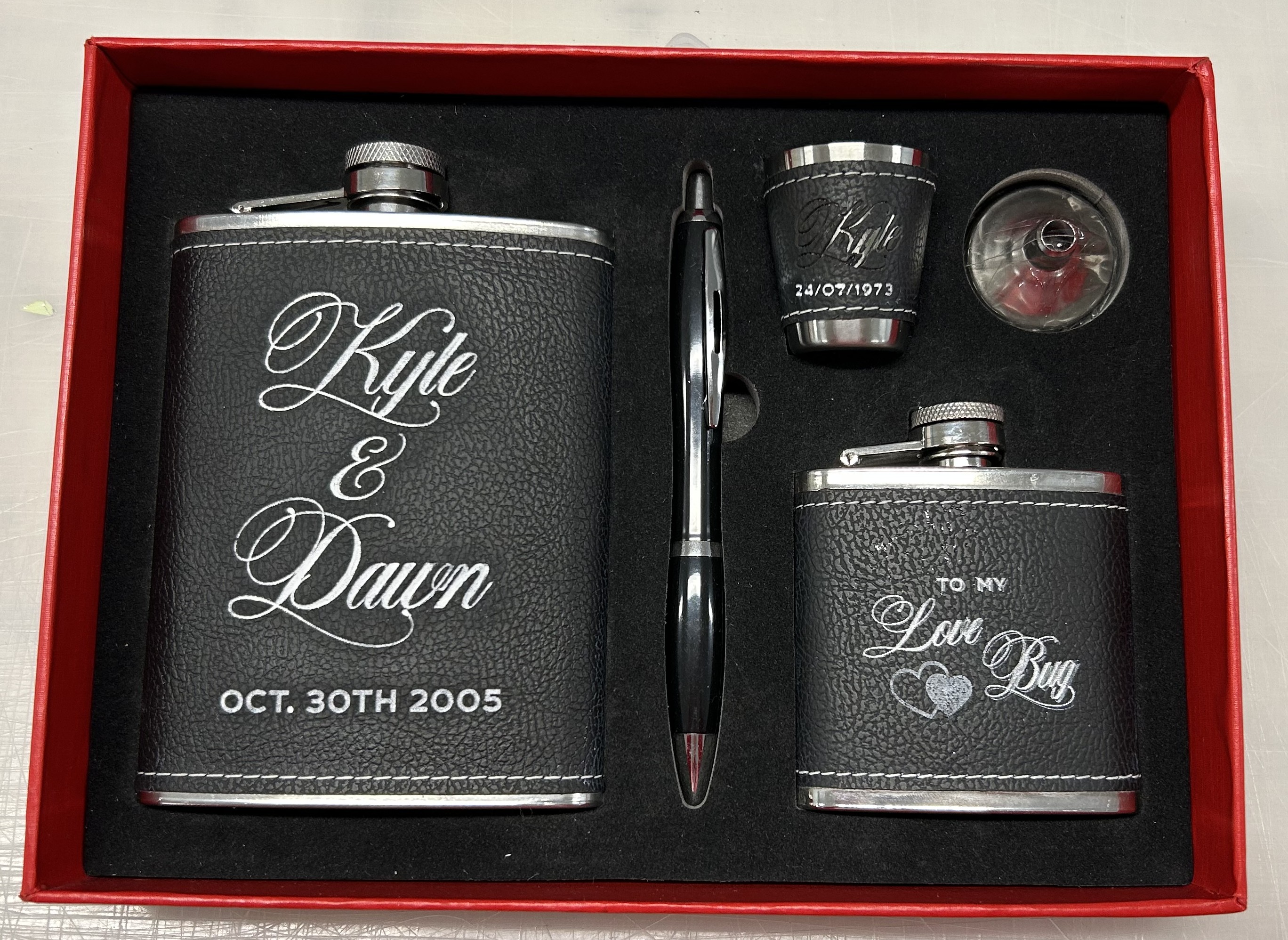 Leather Flask Engraving - Premium Gifts